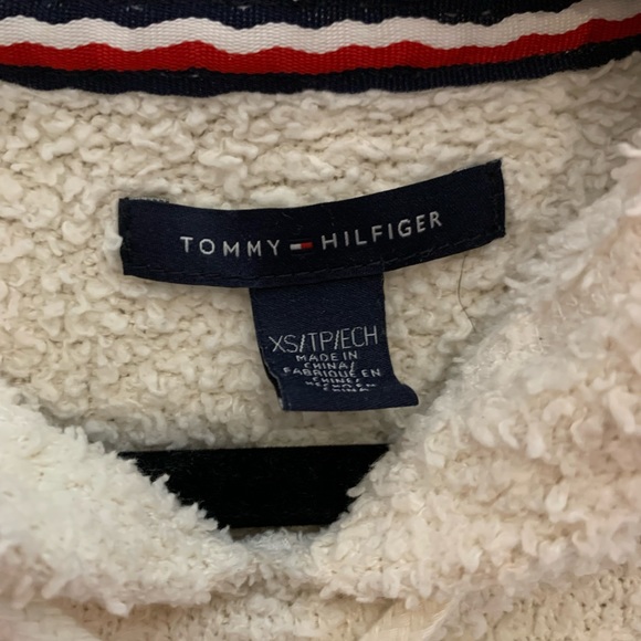 Tommy Hilfiger Cropped Fuzzy Hoodie - Picture 3 of 3
